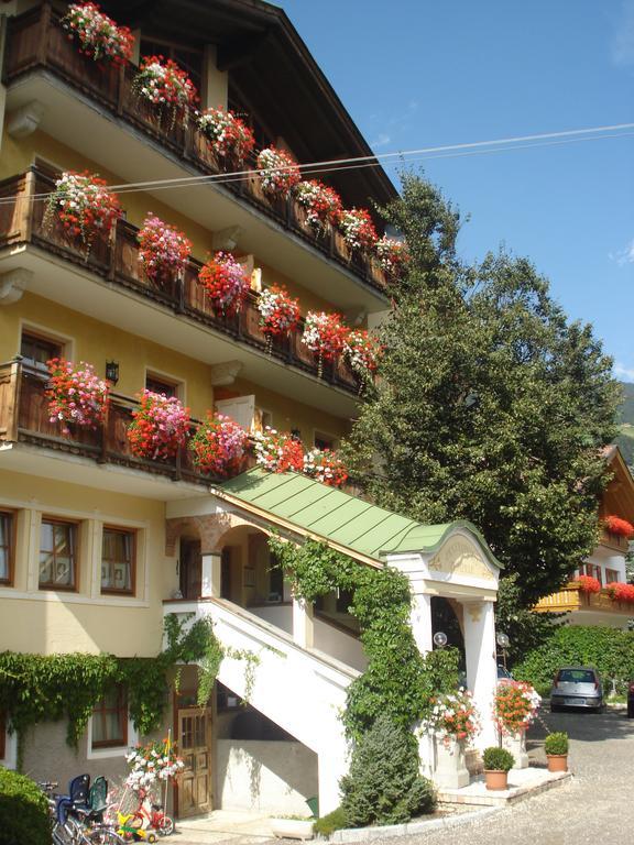 Piccolohotel Tempele Garni San Candido Exterior foto